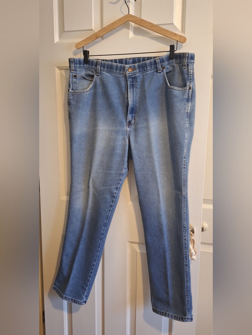 Men's Relaxed Fit Light Blue Denim Jeans
